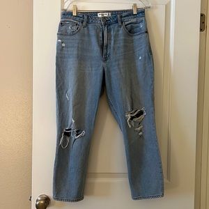 Abercrombie Curve Love the Mom High Rise jeans